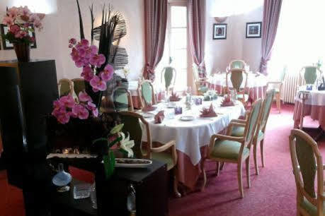 Hotel La Chaum'Yerres Chaumes-en-Brie Exterior photo