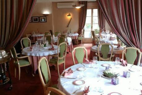 Hotel La Chaum'Yerres Chaumes-en-Brie Exterior photo